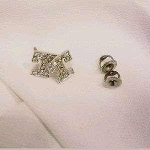 14k gold diamomd studs earrings , initial T